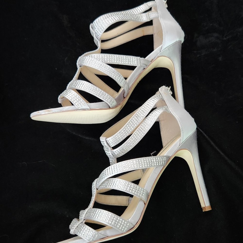 WOMAN'S SILVER DRESS HIGH HEELS-STRAPES-SIZE 9- INC INTERNATIONAL CONCEPTS #777
